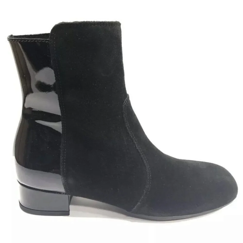 La Canadienne Women’s Jil Boot Black Suede, Size 7 M